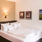 Staudacherhof In I Blick Aufs Zugspitzmassiv I Einzigartige Bayurvida Küche Hotel