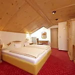 Staudacherhof In I Blick Aufs Zugspitzmassiv I Einzigartige Bayurvida Kueche Готель