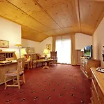 Staudacherhof In I Blick Aufs Zugspitzmassiv I Einzigartige Bayurvida Kueche Hotel