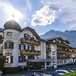 Staudacherhof In I Blick Aufs Zugspitzmassiv I Einzigartige Bayurvida Kueche Garmisch-Partenkirchen