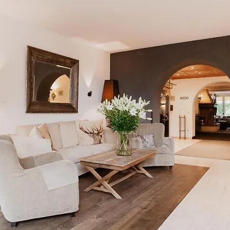 Staudacherhof In I Blick Aufs Zugspitzmassiv I Einzigartige Bayurvida Kueche Гарміш-Партенкірхен