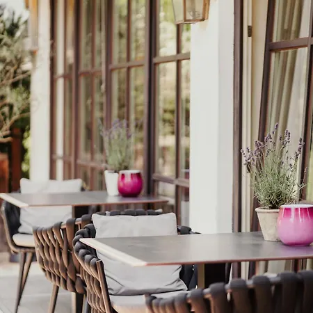 Staudacherhof In I Blick Aufs Zugspitzmassiv I Einzigartige Bayurvida Kueche Otel 4*