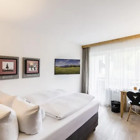 Staudacherhof In I Blick Aufs Zugspitzmassiv I Einzigartige Bayurvida Kueche Otel 4*