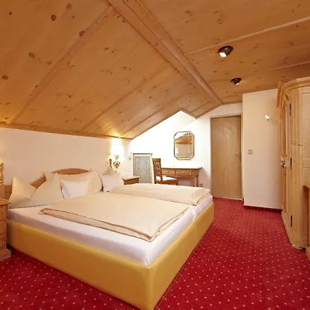 Staudacherhof In I Blick Aufs Zugspitzmassiv I Einzigartige Bayurvida Kueche Готель