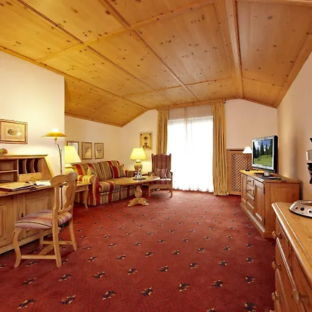 Staudacherhof In I Blick Aufs Zugspitzmassiv I Einzigartige Bayurvida Kueche Готель
