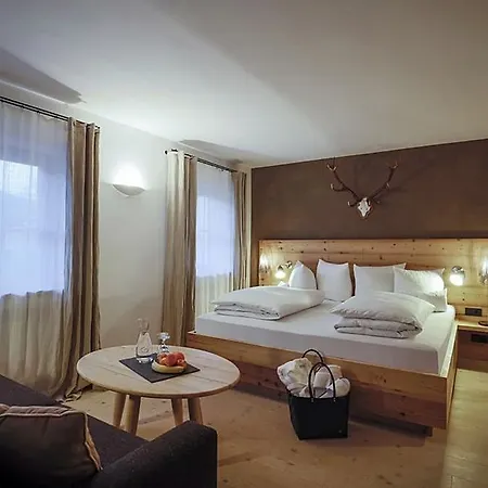 Staudacherhof In I Blick Aufs Zugspitzmassiv I Einzigartige Bayurvida Kueche Otel