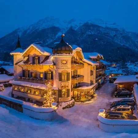 Staudacherhof In I Blick Aufs Zugspitzmassiv I Einzigartige Bayurvida Kueche