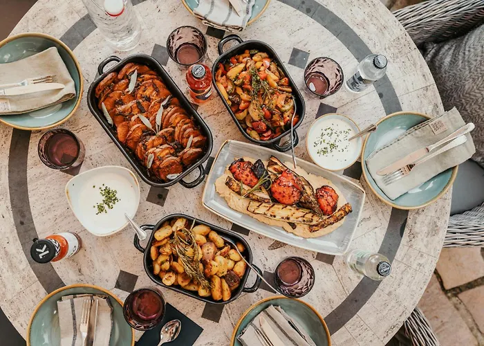 Otel Staudacherhof In I Blick Aufs Zugspitzmassiv I Einzigartige Bayurvida Kueche