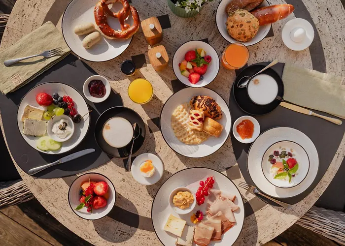 Otel Staudacherhof In I Blick Aufs Zugspitzmassiv I Einzigartige Bayurvida Kueche Garmisch-Partenkirchen