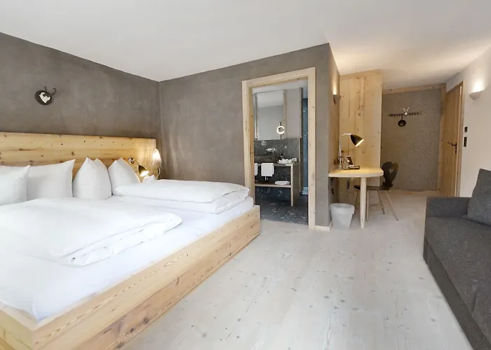 Staudacherhof In I Blick Aufs Zugspitzmassiv I Einzigartige Bayurvida Kueche Гарміш-Партенкірхен