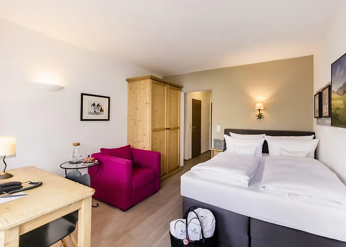 Staudacherhof In I Blick Aufs Zugspitzmassiv I Einzigartige Bayurvida Kueche Otel