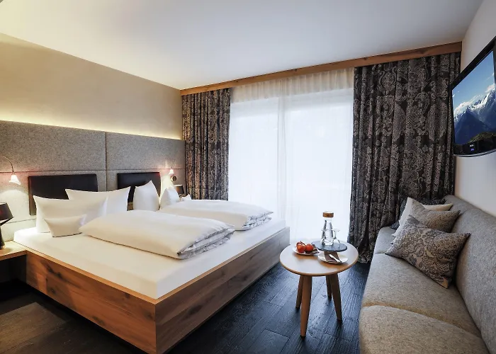 Staudacherhof In I Blick Aufs Zugspitzmassiv I Einzigartige Bayurvida Kueche Гарміш-Партенкірхен