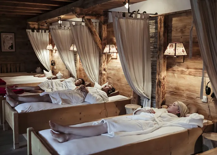 Otel Staudacherhof In I Blick Aufs Zugspitzmassiv I Einzigartige Bayurvida Kueche 4*