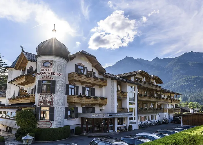Staudacherhof In I Blick Aufs Zugspitzmassiv I Einzigartige Bayurvida Kueche Garmisch-Partenkirchen
