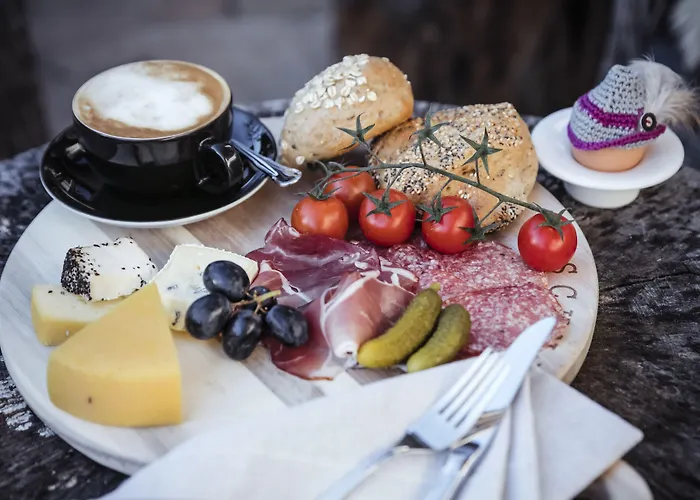 Staudacherhof In I Blick Aufs Zugspitzmassiv I Einzigartige Bayurvida Kueche جارمش بارتنكيرشن