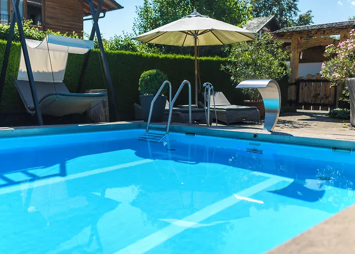 Staudacherhof In I Blick Aufs Zugspitzmassiv I Einzigartige Bayurvida Kueche فندق